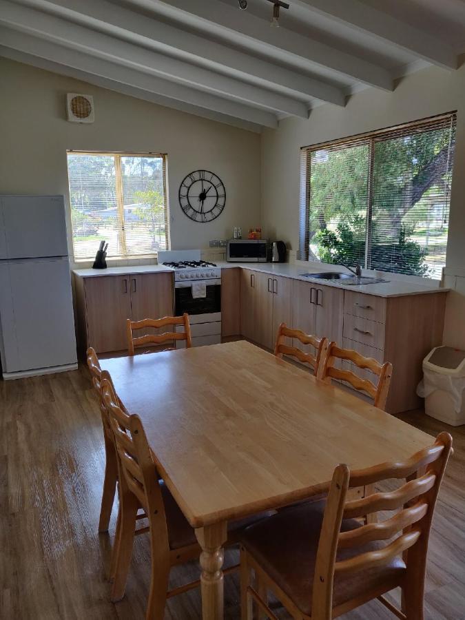 Chalets On Frenchman ألباني المظهر الخارجي الصورة